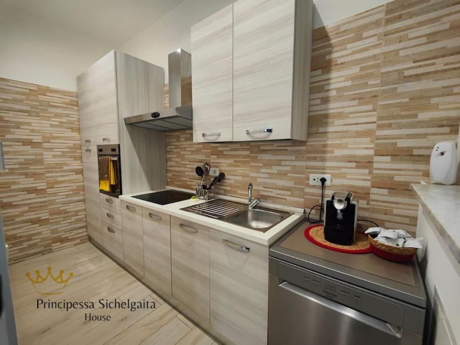 הוילה סלרנו Principessa Sichelgaita House מראה חיצוני תמונה